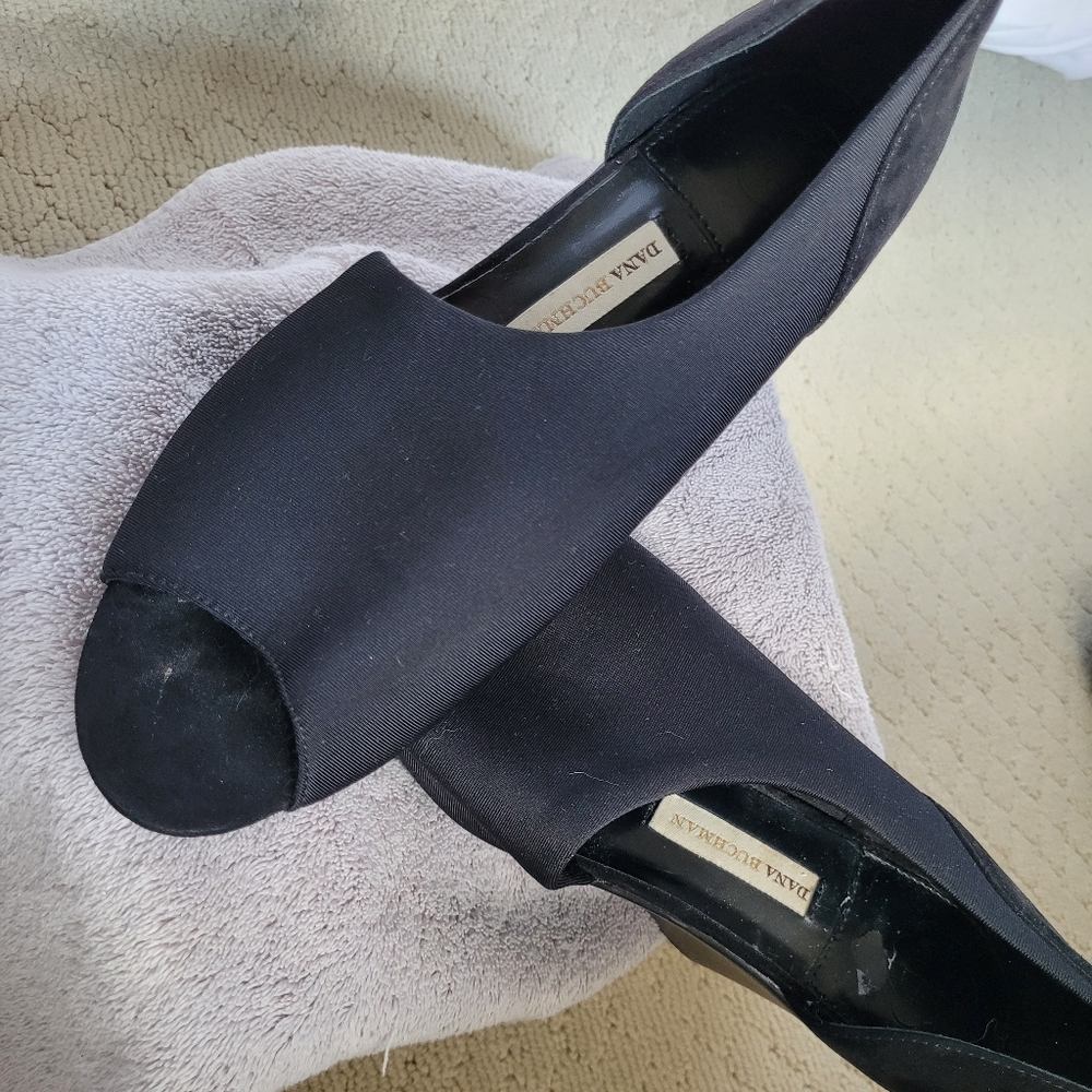 Dana Buchman ladies wedge shoes